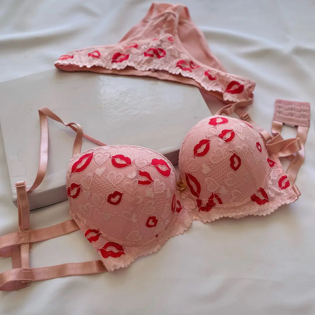 Love lingrie bra Set.