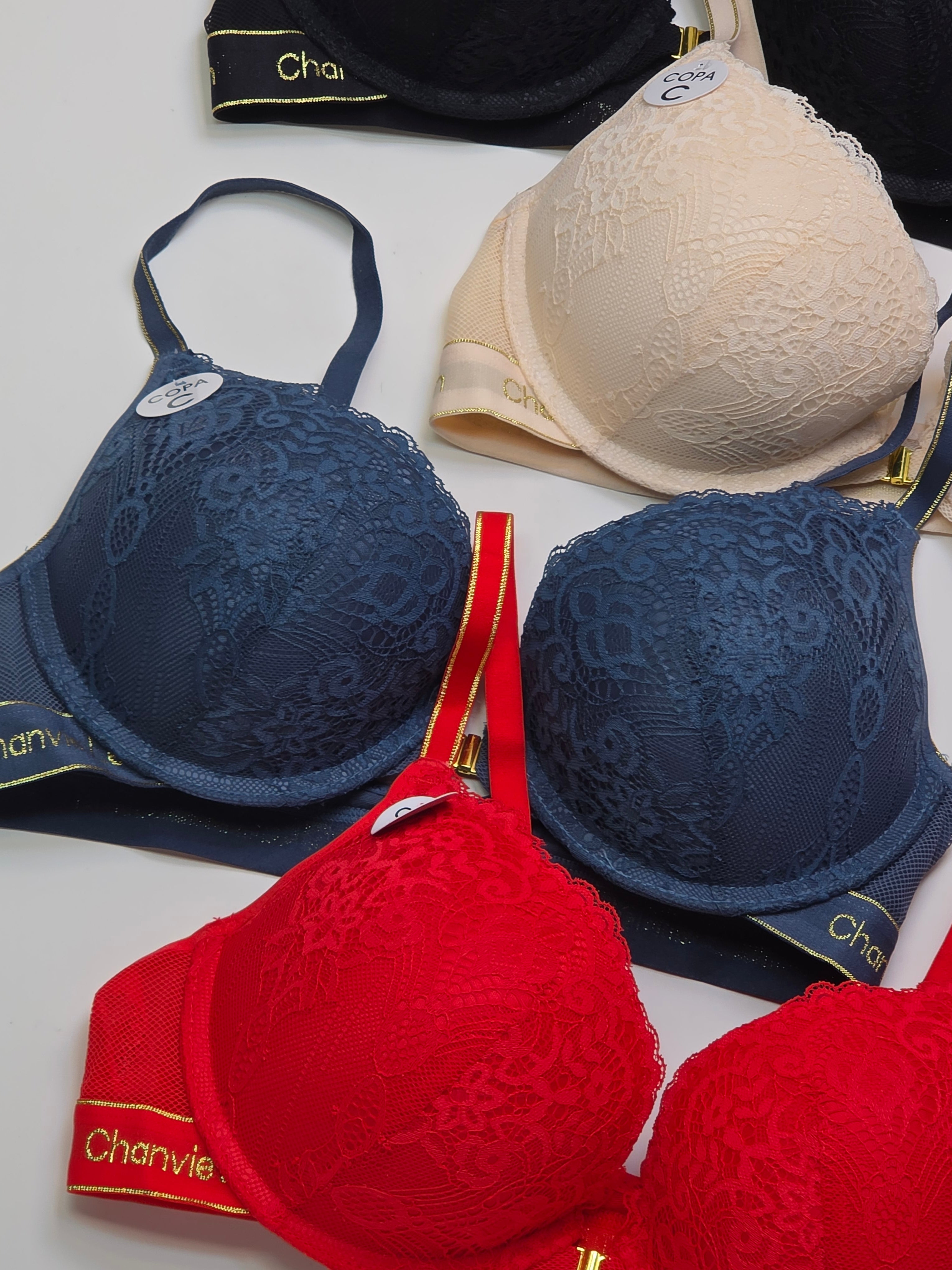 Front Buckle  Double Padded Full Coverage Bra.